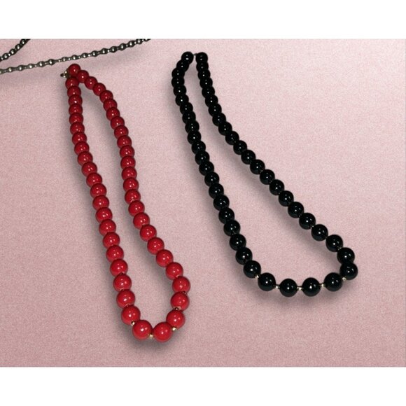 Vintage Red & Black Beaded Necklace Set With Gold-Toned Accents & Clasps - Picture 1 of 8